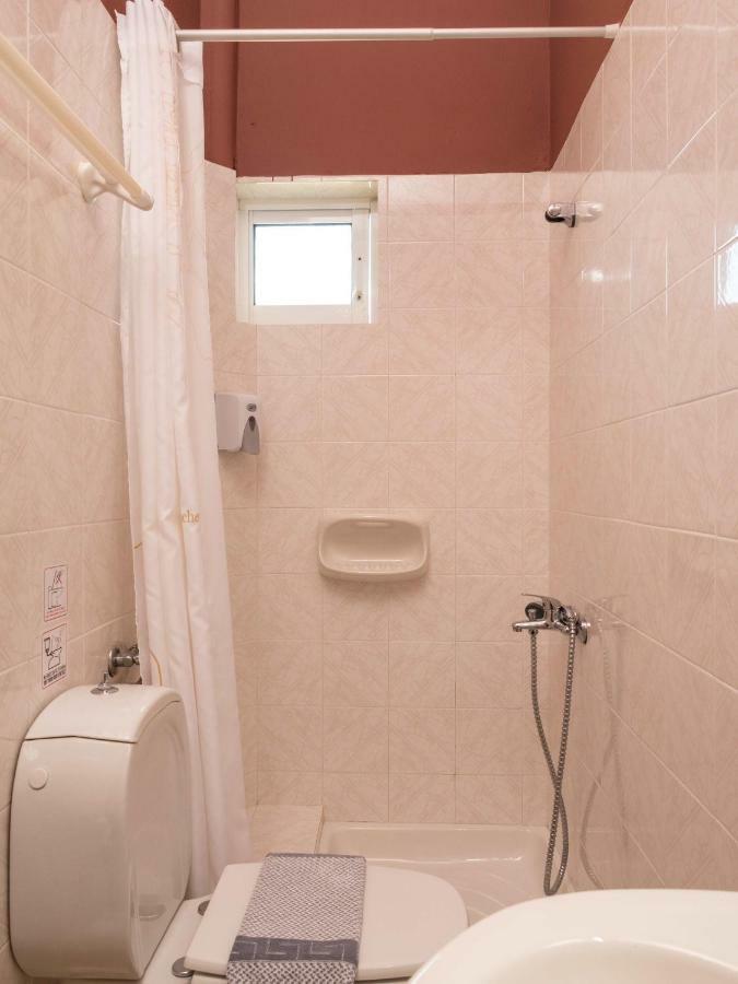 Petritos Rooms And Studios Фаласарна Екстериор снимка